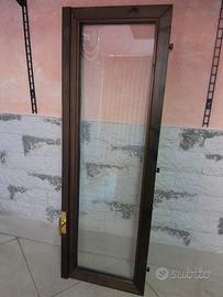 Serramenti in legno con doppio vetro. 