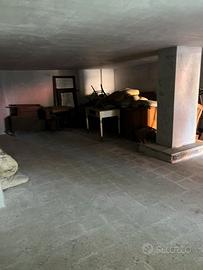 Garage 70mq via Etnea, 204 - Gravina di Catania