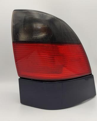 Fanale post dx SAAB 9-5 SW '98