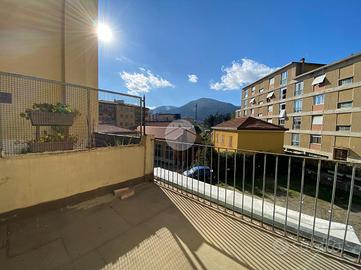 4 LOCALI A LA SPEZIA