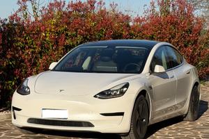 Tesla Model 3 - Garanzia 2028 - Autopilot Avanzato