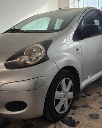 Toyota Aygo 1.0 12V VVT-i 5 porte Sol