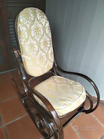 Sedia a dondolo Thonet