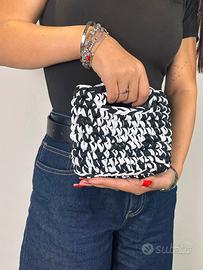 Mini Borsa Bicolore Nera e Bianca Crochet
