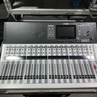 MIXER YAMAHA TF5 con scheda DANTE