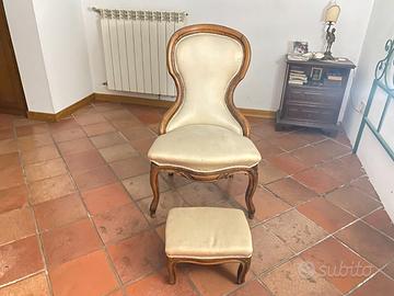 Poltrona da camera con poggia piedi Luigi Filippo