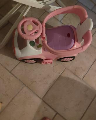 macchinina  per bambini piccoli a spinta 