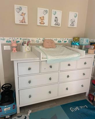 Cassettiera ikea Hemnes + piano fasciatorio