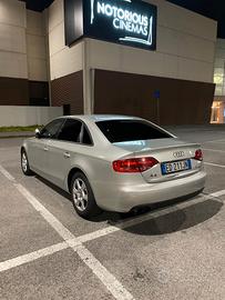 AUDI A4 1.8 