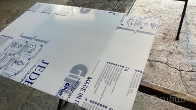 Plexiglass trasparente