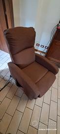 POLTRONA RECLINABILE PER ANZIANI