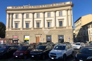 NEGOZIO A FIRENZE