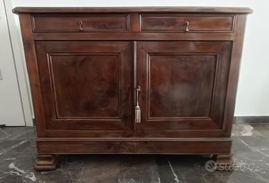 Credenza antica, fine 800