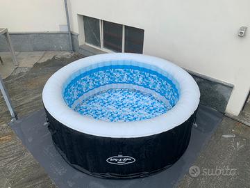 Piscina idromassaggio Miami Lay-Z-Spa
