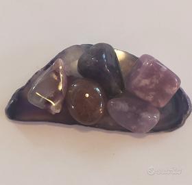 Set di Cristalli viola su base in Agata viola