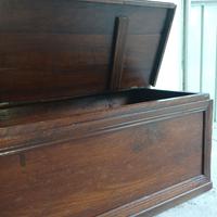 CASSAPANCA IN LEGNO NOCE DA RESTAURARE