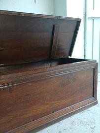 CASSAPANCA IN LEGNO NOCE DA RESTAURARE