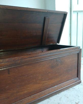 CASSAPANCA IN LEGNO NOCE DA RESTAURARE