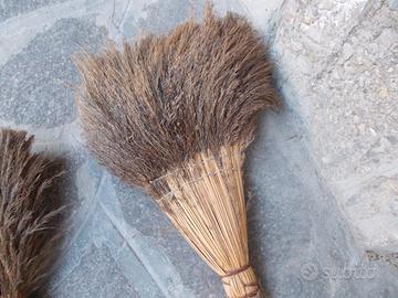 Scope di saggina fatte a mano negli anni 70,