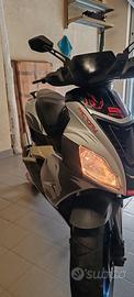Aprilia sr factory