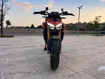 DUCATI STREETFIGHTER V2 S