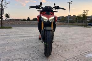 DUCATI STREETFIGHTER V2 S