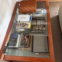 Tavolino moderno da salotto in legno