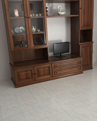 Parete attrezzata 150 euro legno