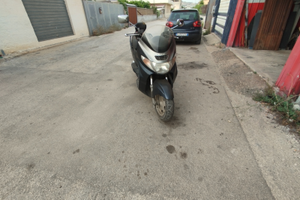 Suzuki AN Burgman 400