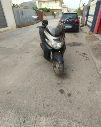 Suzuki AN Burgman 400