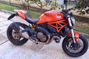 Ducati Monster 821 - 2015
