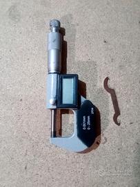 Micrometro digitale