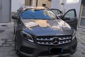 Mercedes Benz GLA 200 4Matic