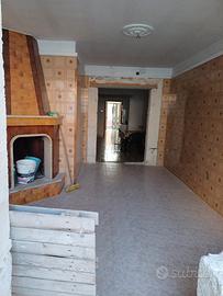 Trilocale Via De Pietro 62, Squinzano