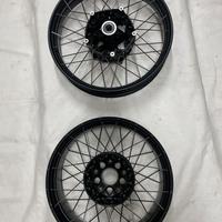 Cerchi a raggi neri bmw r 1200 1250 gs standar adv