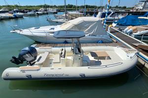 Capelli Tempest 750 Luxe + Yamaha 250cv anno 2024