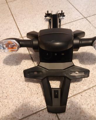 Portatarga per Yamaha Tracer + frecce ant e post