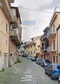 Sant'angelo romano accogliente trilocale arredato