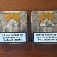 Scatole Marlboro sigarette in latta
