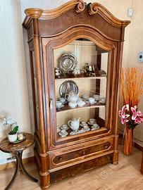 Mobile d’epoca restaurato