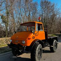 Mercedes Unimog 406