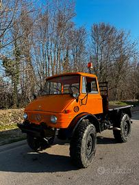 Mercedes Unimog 406