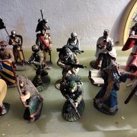 12 soldatini metallo da collezione.