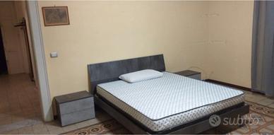 Stanza centralissima via Felice Bisazza