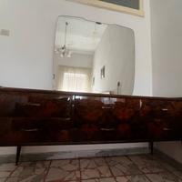Cassettiera-comò con specchio