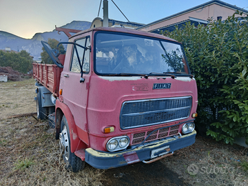 Autocarro ribaltabile Fiat 129 anno 1981