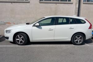 Volvo V60 aziendale