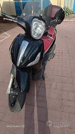 Piaggio Beverly 350 Sport Turing 