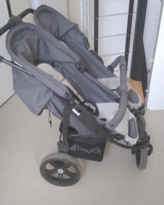 Passeggino gemellare