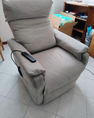 Poltrona elettrica alzata assistita
